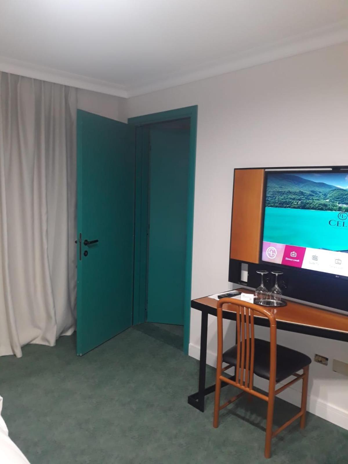 Hotel Celis Barcis Buitenkant foto