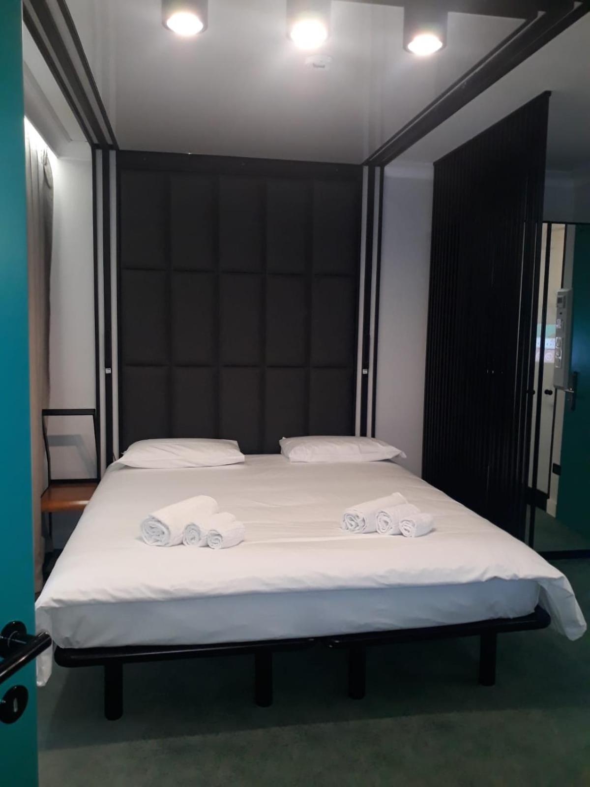 Hotel Celis Barcis Buitenkant foto