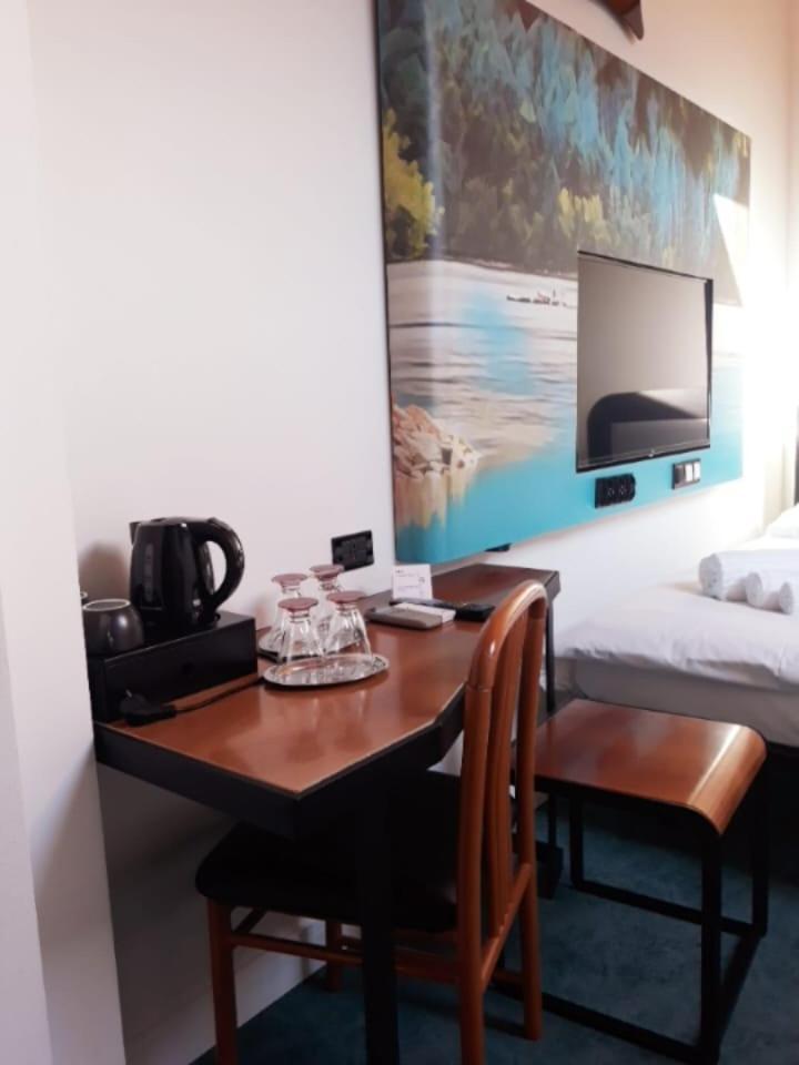 Hotel Celis Barcis Buitenkant foto