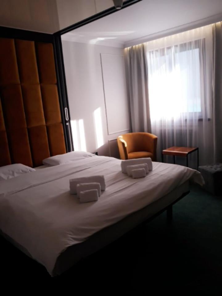 Hotel Celis Barcis Buitenkant foto