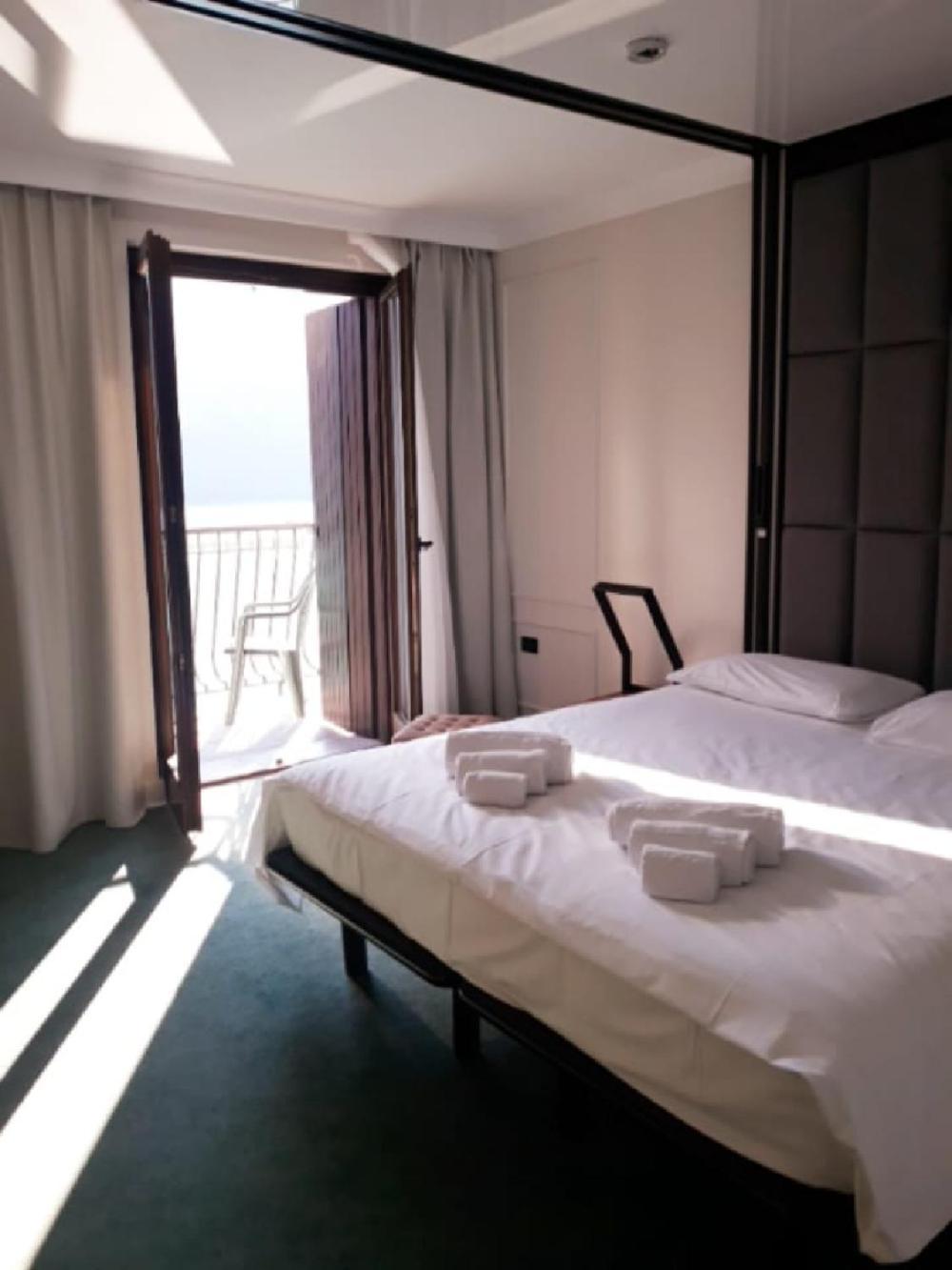 Hotel Celis Barcis Buitenkant foto