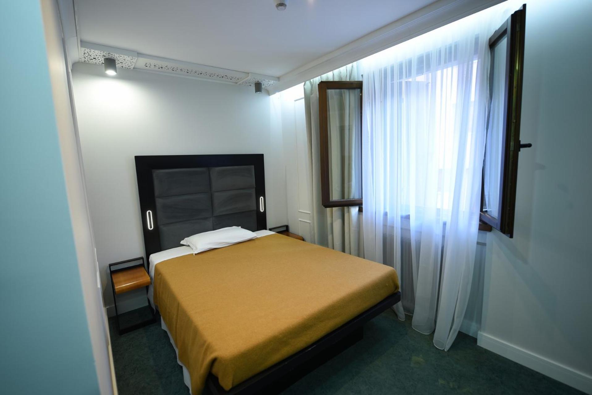 Hotel Celis Barcis Buitenkant foto
